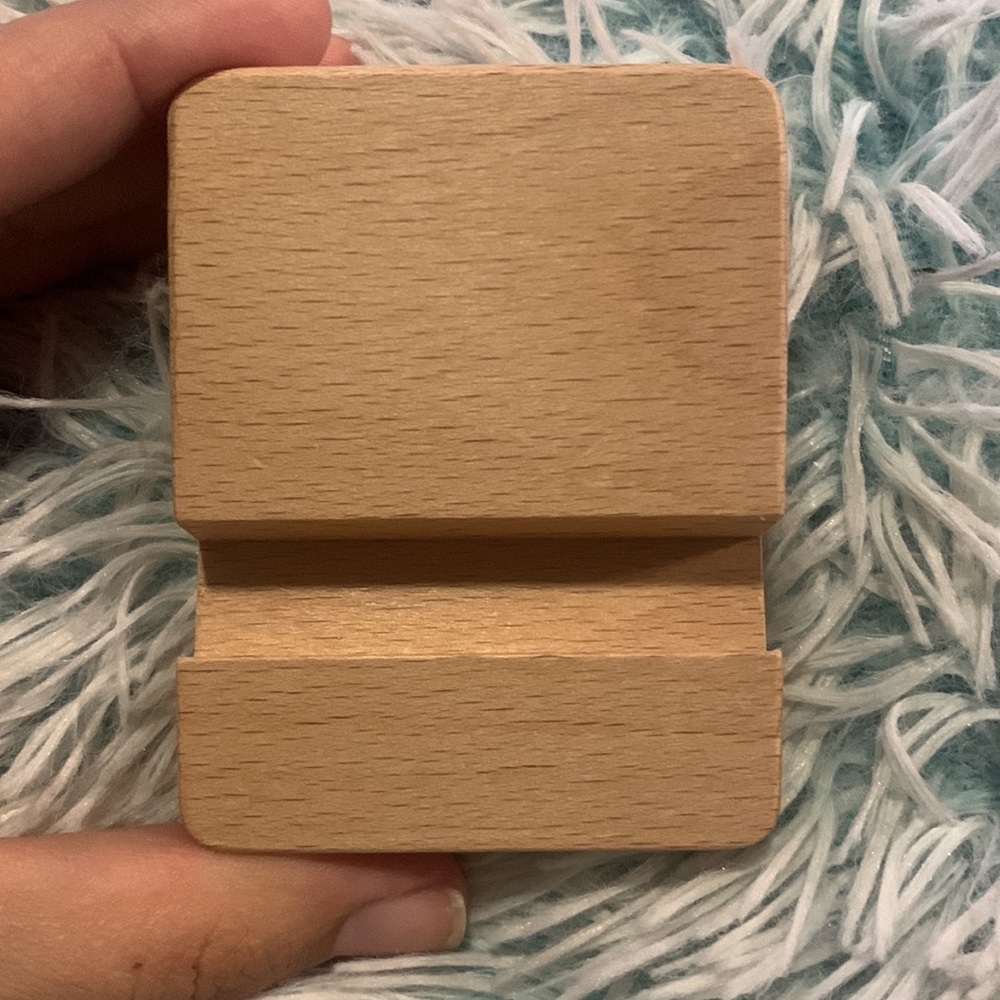 Wooden cell phone / tablet stand - Picture 4 of 5